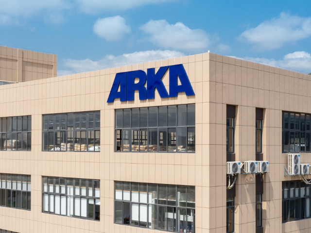 Ci dedichiamo a creare un ambiente migliore per la terra attraverso i nostri sforzi continui. 